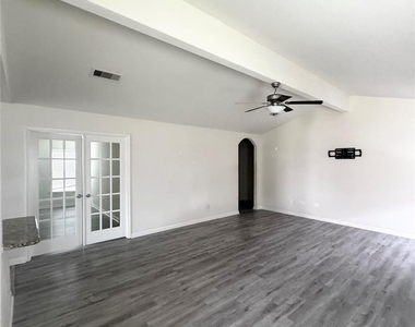 329 Lone Mountain Drive - Photo Thumbnail 7