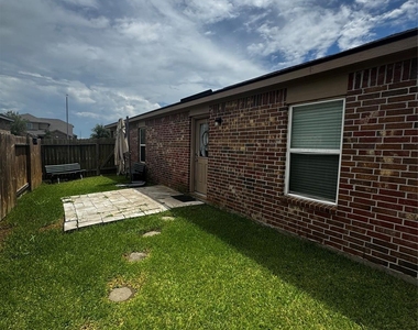 329 Lone Mountain Drive - Photo Thumbnail 12
