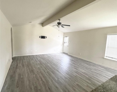 329 Lone Mountain Drive - Photo Thumbnail 4