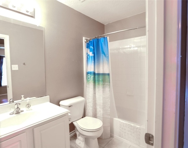 17511 Bering Bridge Lane - Photo Thumbnail 12