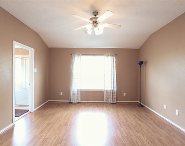 17511 Bering Bridge Lane - Photo Thumbnail 6