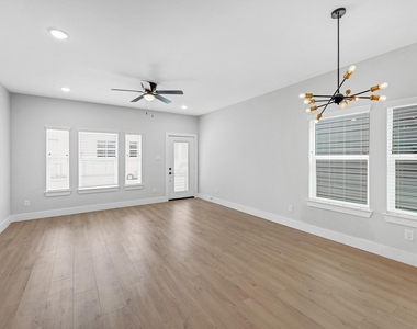 3312 Bacchus Street - Photo Thumbnail 12