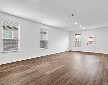 13582 Myrtle Gardens Boulevard - Photo Thumbnail 7