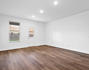 13582 Myrtle Gardens Boulevard - Photo Thumbnail 8
