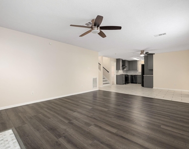 21039 Vista Trail Court - Photo Thumbnail 7