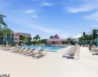 100 Forest Lakes Boulevard - Photo Thumbnail 20