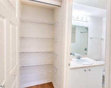 4965 Sandra Bay Drive - Photo Thumbnail 9