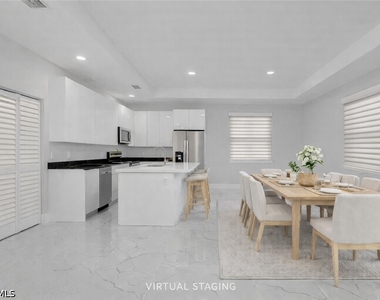1100 Ne 19th Street - Photo Thumbnail 3