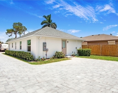 27302 Dortch Avenue - Photo Thumbnail 1