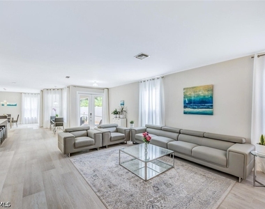 8260 Laurel Lakes Boulevard - Photo Thumbnail 6
