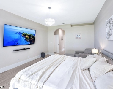 8260 Laurel Lakes Boulevard - Photo Thumbnail 22