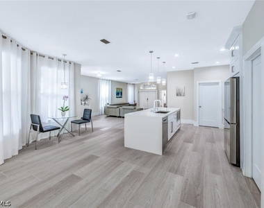 8260 Laurel Lakes Boulevard - Photo Thumbnail 15
