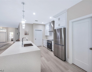 8260 Laurel Lakes Boulevard - Photo Thumbnail 14