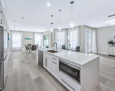 8260 Laurel Lakes Boulevard - Photo Thumbnail 13