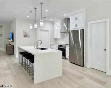 8260 Laurel Lakes Boulevard - Photo Thumbnail 11