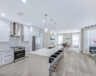 8260 Laurel Lakes Boulevard - Photo Thumbnail 10
