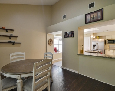 3218 Lake Stream Drive - Photo Thumbnail 17