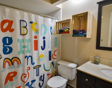 3218 Lake Stream Drive - Photo Thumbnail 29