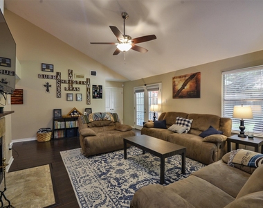 3218 Lake Stream Drive - Photo Thumbnail 15
