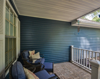 3218 Lake Stream Drive - Photo Thumbnail 5