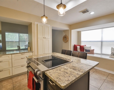 3218 Lake Stream Drive - Photo Thumbnail 23