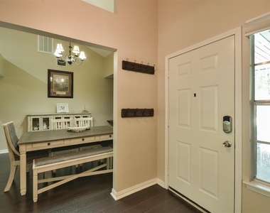 3218 Lake Stream Drive - Photo Thumbnail 8