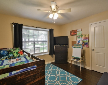3218 Lake Stream Drive - Photo Thumbnail 30