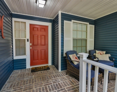 3218 Lake Stream Drive - Photo Thumbnail 6