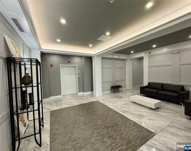 40 Park - Photo Thumbnail 11