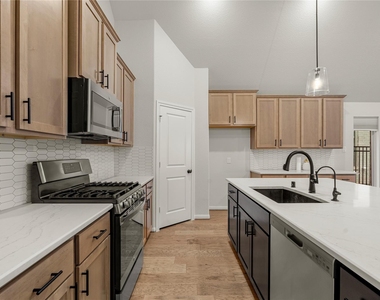 836 Marisol Bay Drive - Photo Thumbnail 8