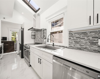 332 Allaire - Photo Thumbnail 14