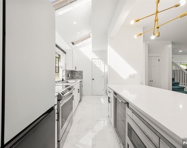 332 Allaire - Photo Thumbnail 13