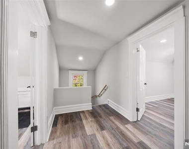 332 Allaire - Photo Thumbnail 22