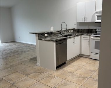 4713 13th Street Sw - Photo Thumbnail 1