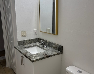 4713 13th Street Sw - Photo Thumbnail 8