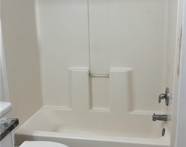 4713 13th Street Sw - Photo Thumbnail 9