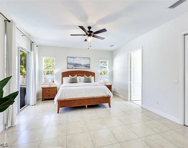 847 98th Avenue N - Photo Thumbnail 4