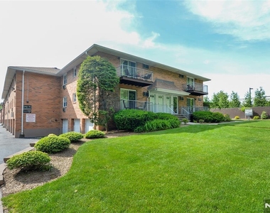 15 Cottage - Photo Thumbnail 13