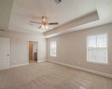 462 Aurora Creek Lane - Photo Thumbnail 16
