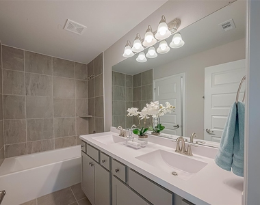 462 Aurora Creek Lane - Photo Thumbnail 28