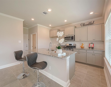 462 Aurora Creek Lane - Photo Thumbnail 9