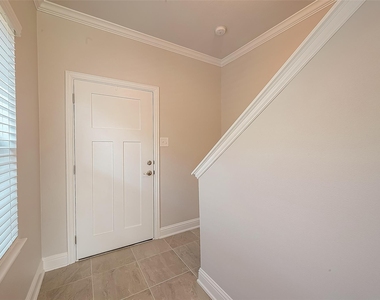 462 Aurora Creek Lane - Photo Thumbnail 4