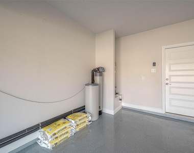 462 Aurora Creek Lane - Photo Thumbnail 32