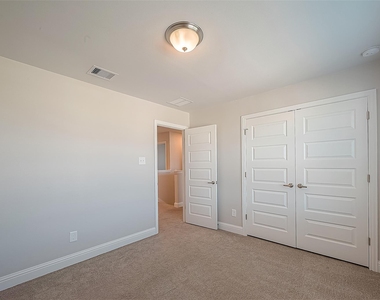 462 Aurora Creek Lane - Photo Thumbnail 27