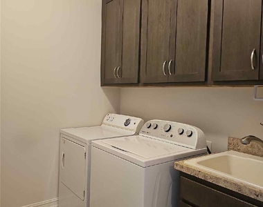3141 Amadora Circle - Photo Thumbnail 13