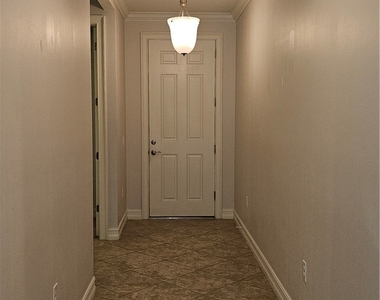 3141 Amadora Circle - Photo Thumbnail 3