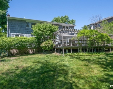 439 Summit - Photo Thumbnail 33