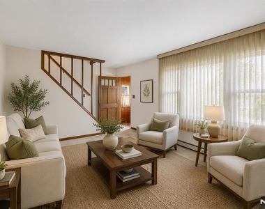 203 Charlton - Photo Thumbnail 3