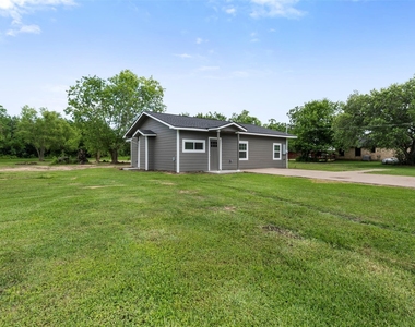 2140 County Road 235 - Photo Thumbnail 17