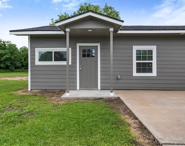 2140 County Road 235 - Photo Thumbnail 1